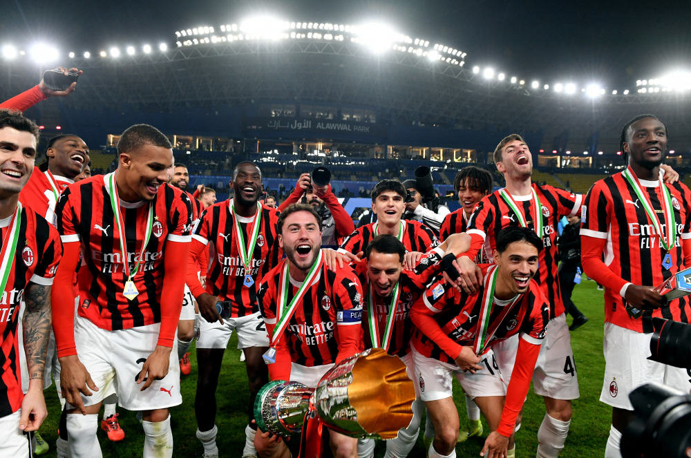 九游体育-意大利赢得欧洲杯冠军，国内球迷欢欣鼓舞