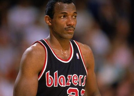 开拓者队主教练赞扬球队永不放弃精神的简单介绍 开拓者队主教练赞扬球队永不放弃精神的简单介绍