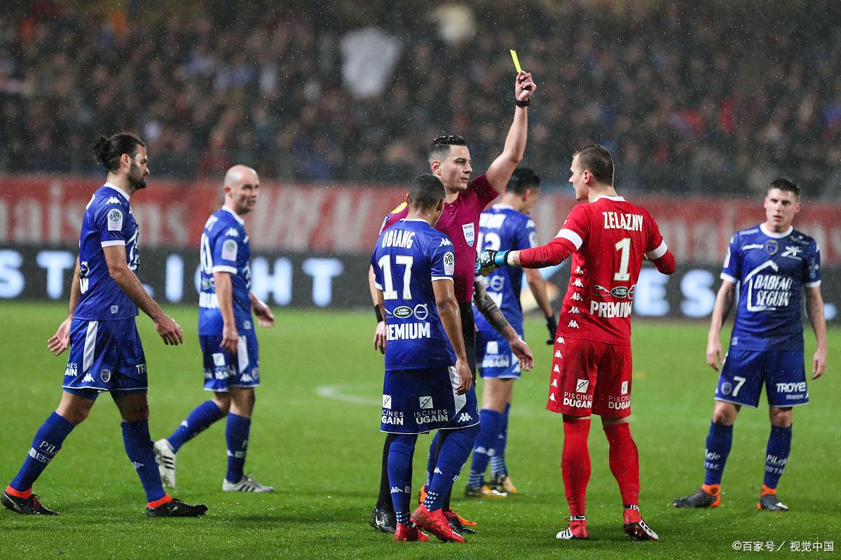 曼城客场战胜巴黎圣日耳曼,保持不败 曼城客场战胜巴黎圣日耳曼,保持不败