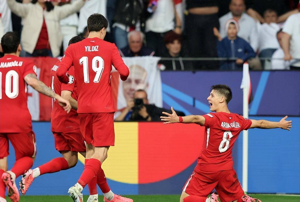 竞技场内外:欧洲杯新星闪耀赛场的简单介绍 竞技场内外:欧洲杯新星闪耀赛场的简单介绍