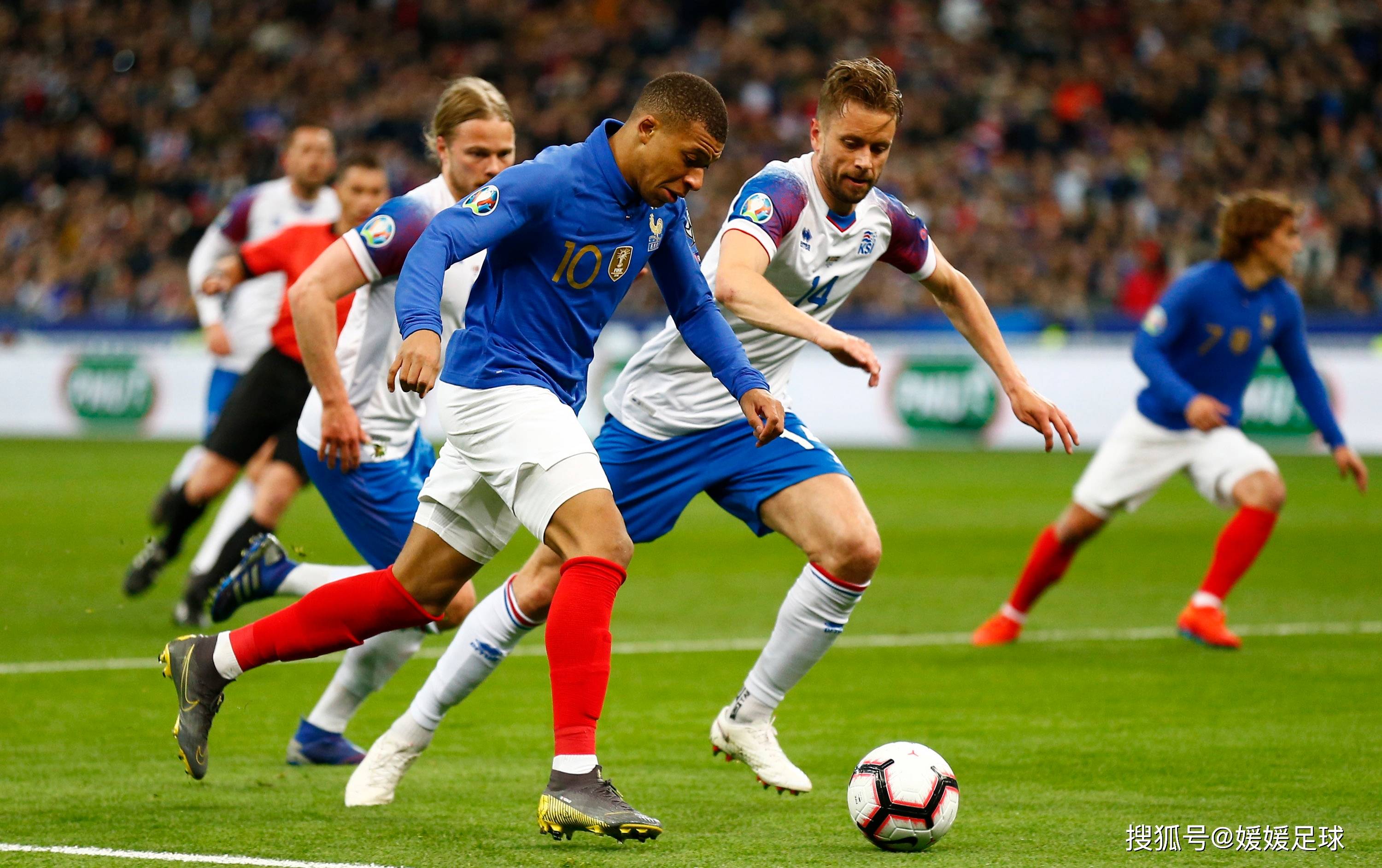 九游娱乐网站-比利时惊险击败英格兰，跻身欧预赛淘汰赛的简单介绍