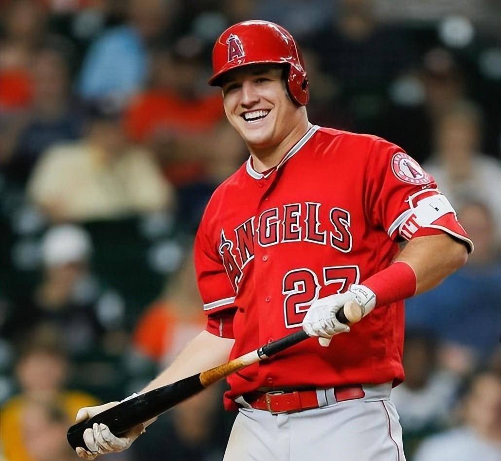 展现技艺超凡本领,球员天赋尽显 展现技艺超凡本领,球员天赋尽显