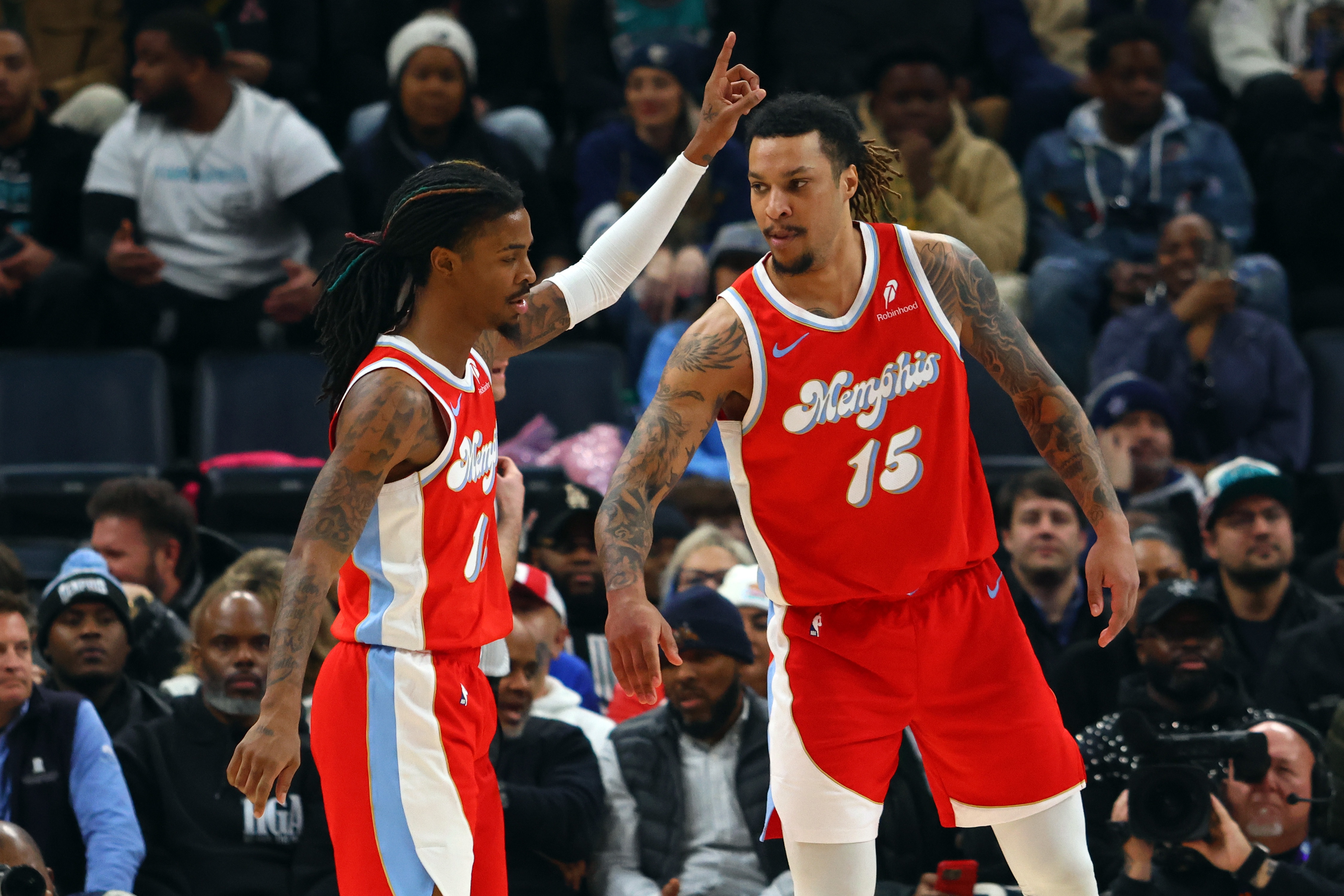 火箭客场力克灰熊,取得两连胜 火箭客场力克灰熊,取得两连胜