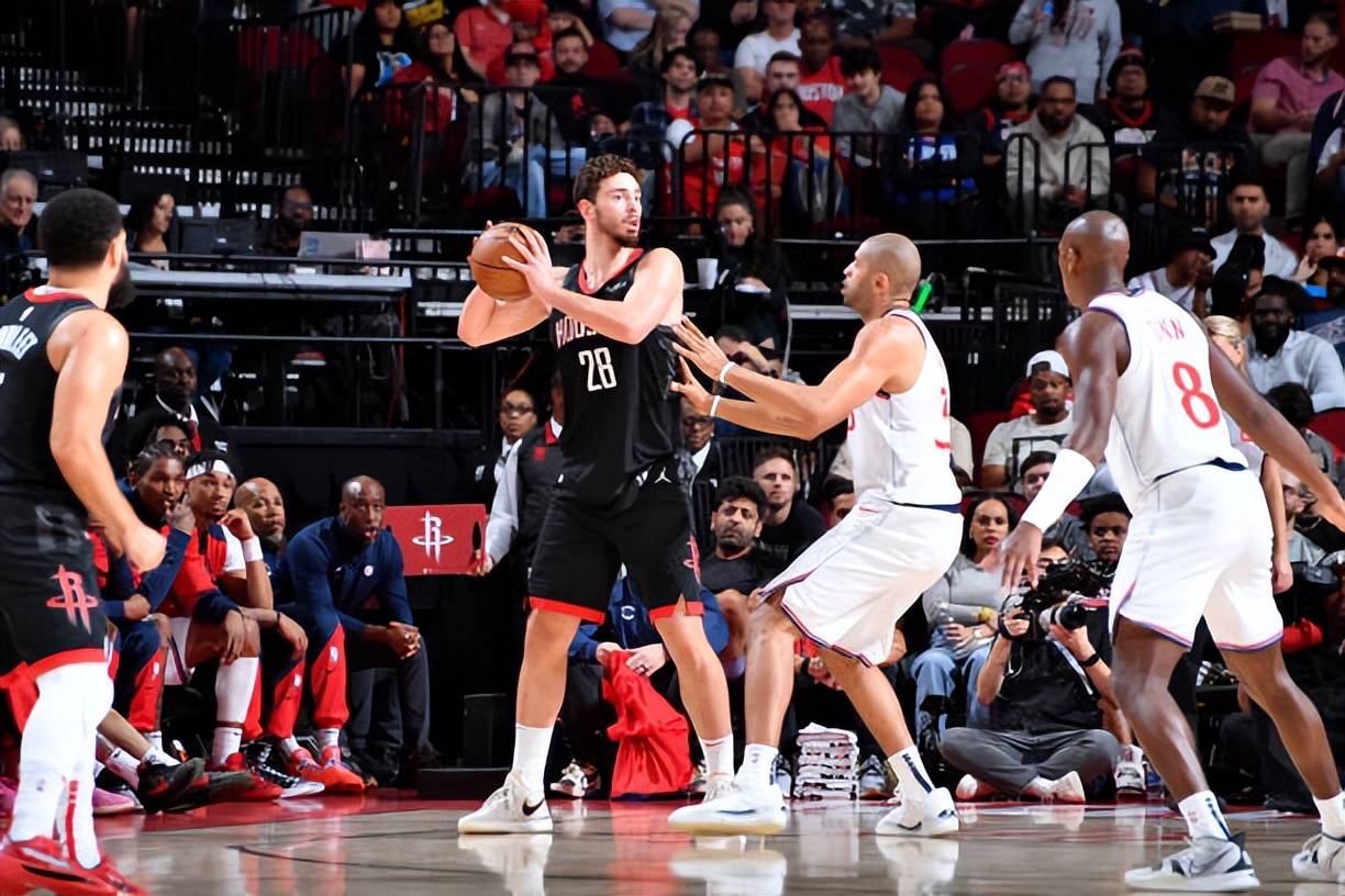 9you娱乐-火箭率先进入季后赛，力争夺冠