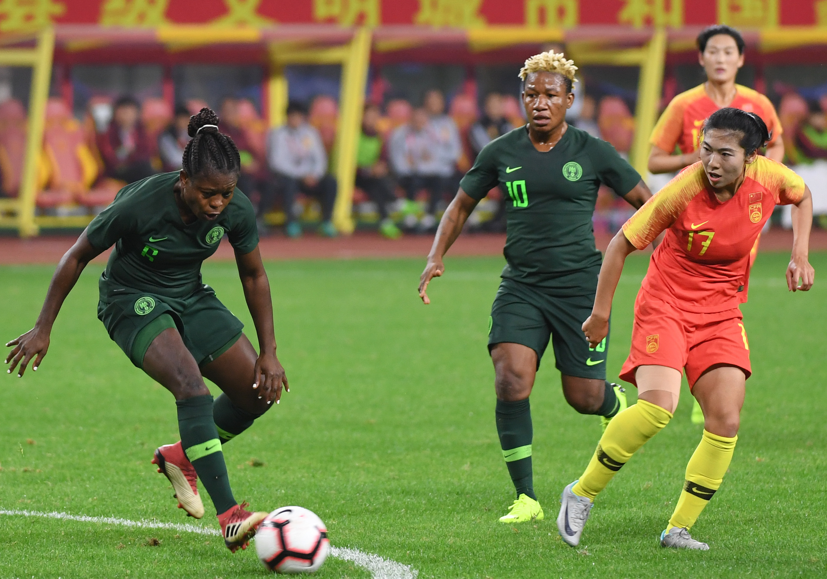 九游娱乐网页-国际足球界:女足比赛高能对决