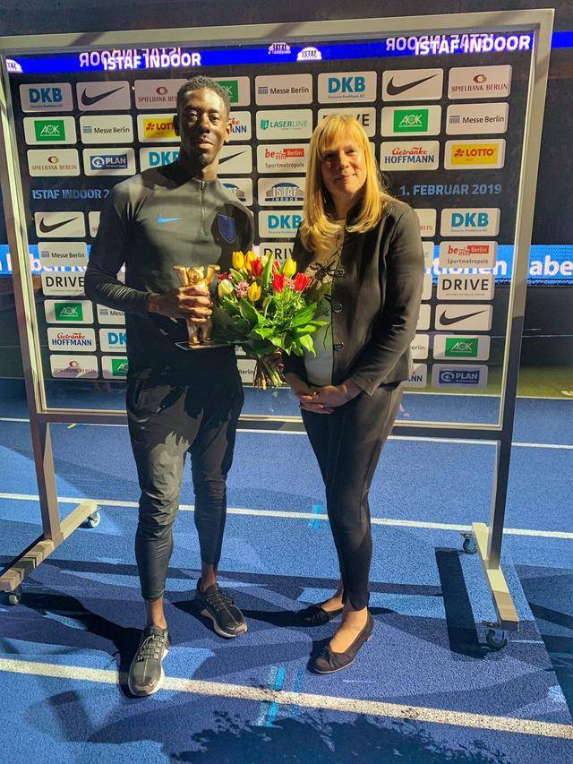 九游娱乐网页-包含卢尼亚诺斯主场击败对手,开门红的词条