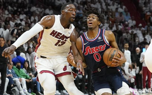 主教练战术调整助球队逆转比分的简单介绍