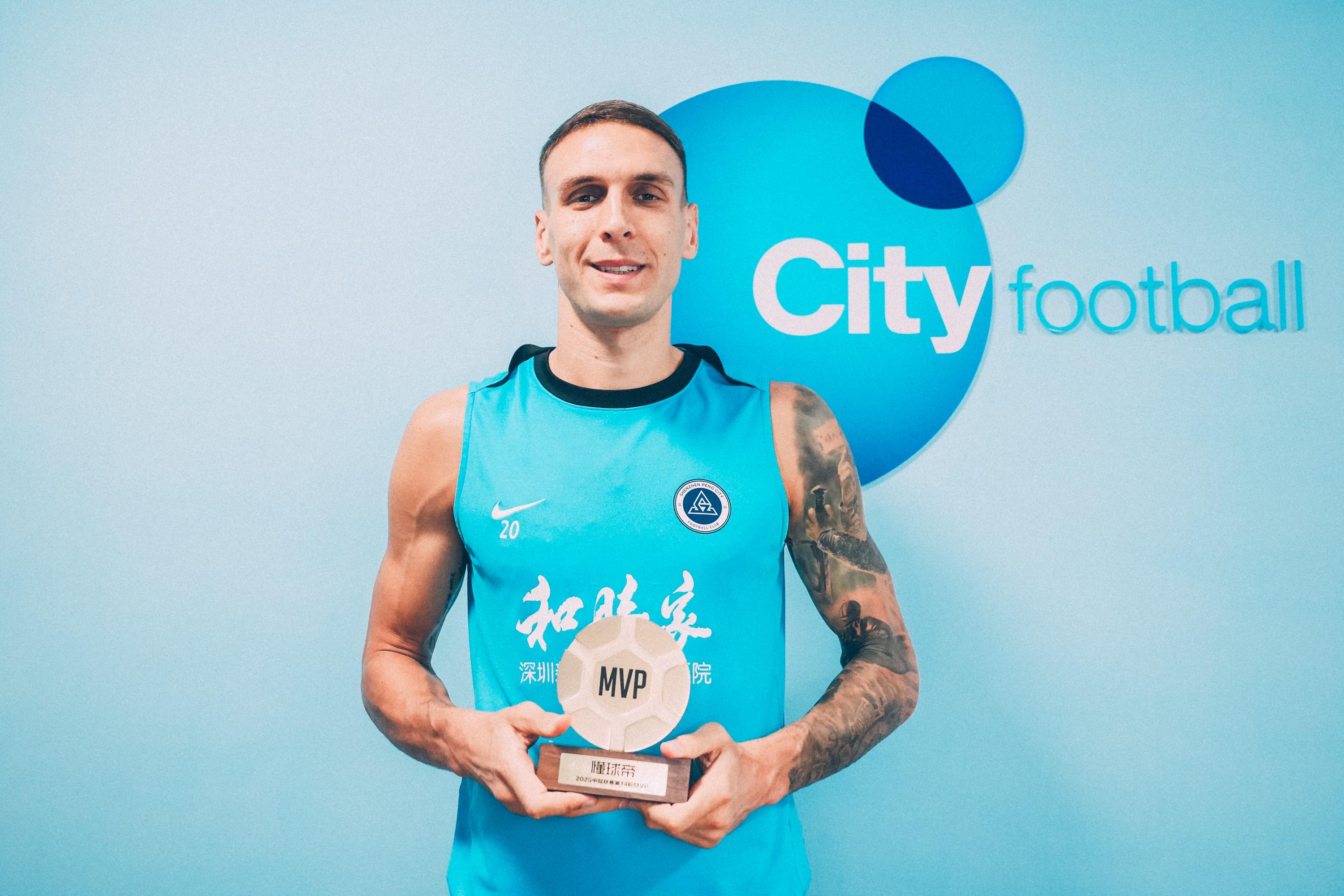 九游体育官方入口-关于MVP得主:惊艳表现引发球迷狂热的信息