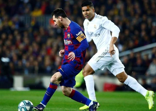 九游体育-精密传球!中场控制球权成攻势关键