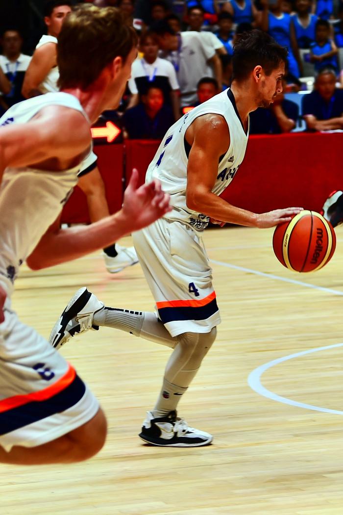 九游体育直播-阿根廷队在篮球比赛中获得季军