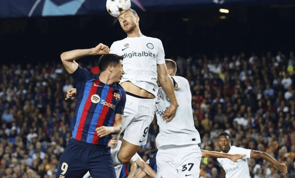 欧冠预选赛赛场上演绝佳对决,看点十足 欧冠预选赛赛场上演绝佳对决,看点十足