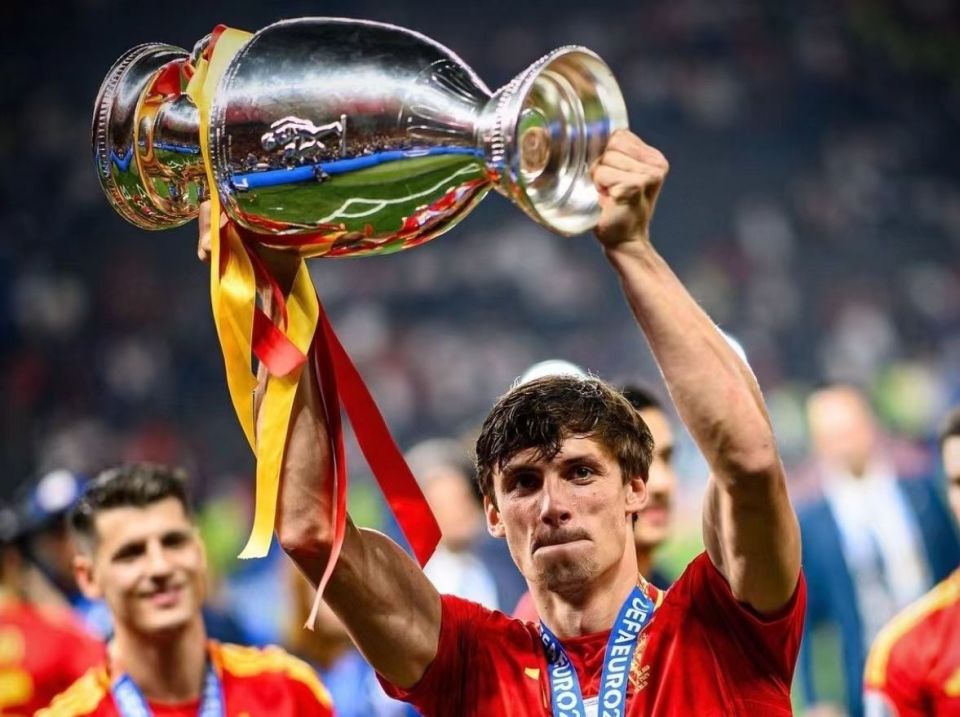 西甲豪门展现强大实力，夺得重要胜利