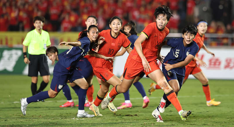 国际女足赛场上,中国队实力挺拔! 国际女足赛场上,中国队实力挺拔!