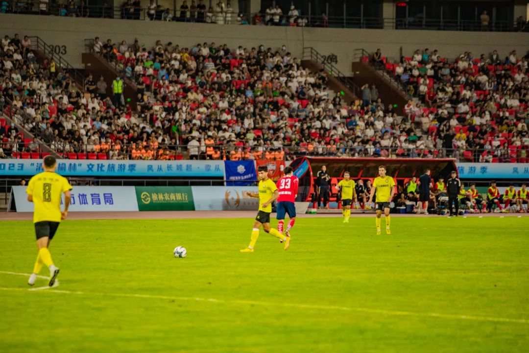 足球赛事红火进行,球队实力暴露无疑 足球赛事红火进行,球队实力暴露无疑