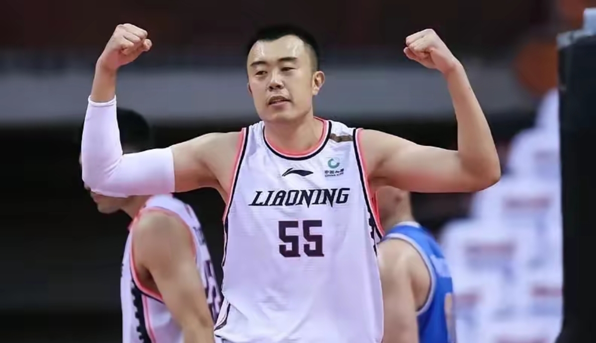 九游娱乐入口-球队老将在比赛中贡献关键表现，带领球队获胜