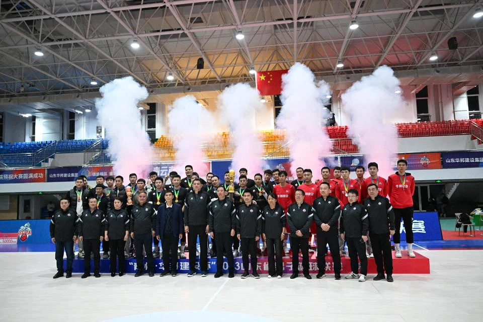 九游娱乐官方网站-篮球场上青云直上,矢志不渝攀登巅峰的简单介绍