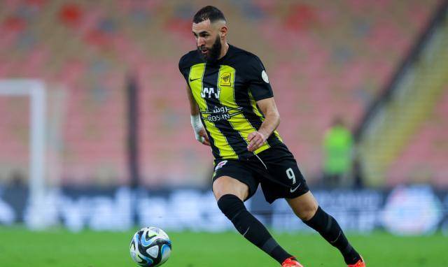 布莱顿客场痛失三分，保级前景堪忧