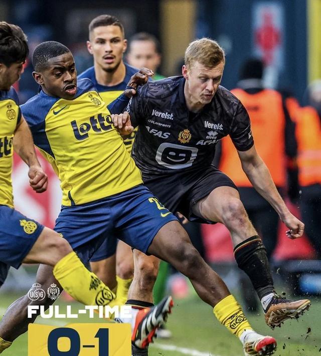 关于阿贾克斯大胜晋级八强,荷兰豪门欧洲淘宝追逐战的信息 关于阿贾克斯大胜晋级八强,荷兰豪门欧洲淘宝追逐战的信息