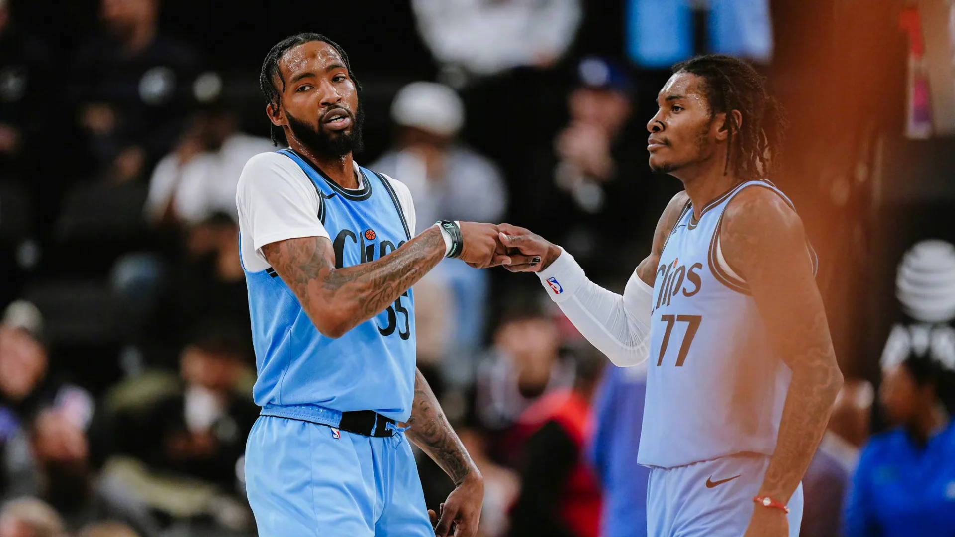 九游娱乐入口-NBA球员在比赛中面对老队友,展现出色表现