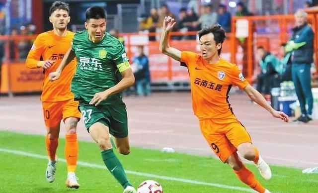 包含热血拼搏,球队以微弱优势获胜的词条 包含热血拼搏,球队以微弱优势获胜的词条