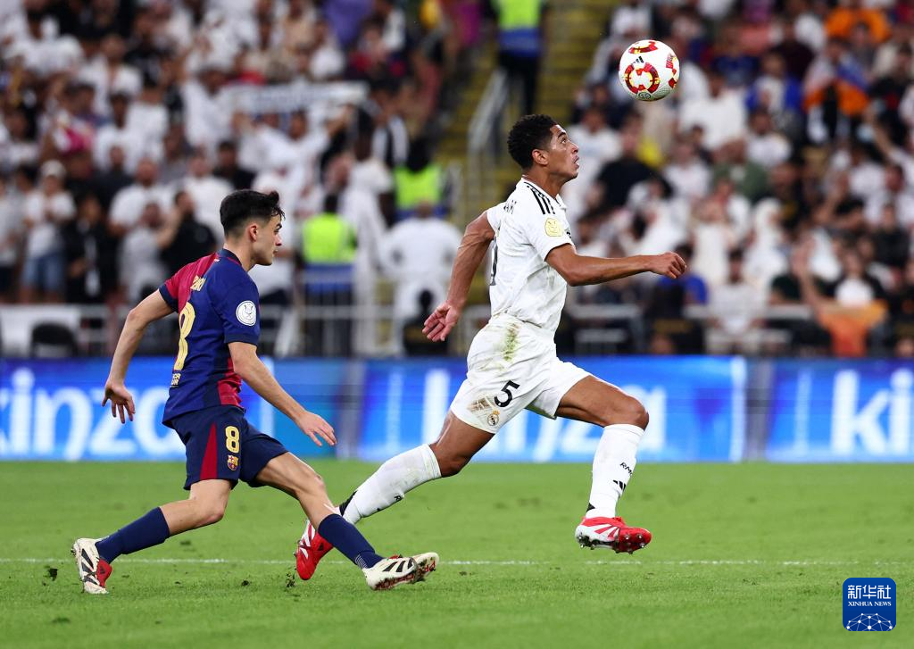 足球锦标赛:巴塞罗那强势晋级 足球锦标赛:巴塞罗那强势晋级