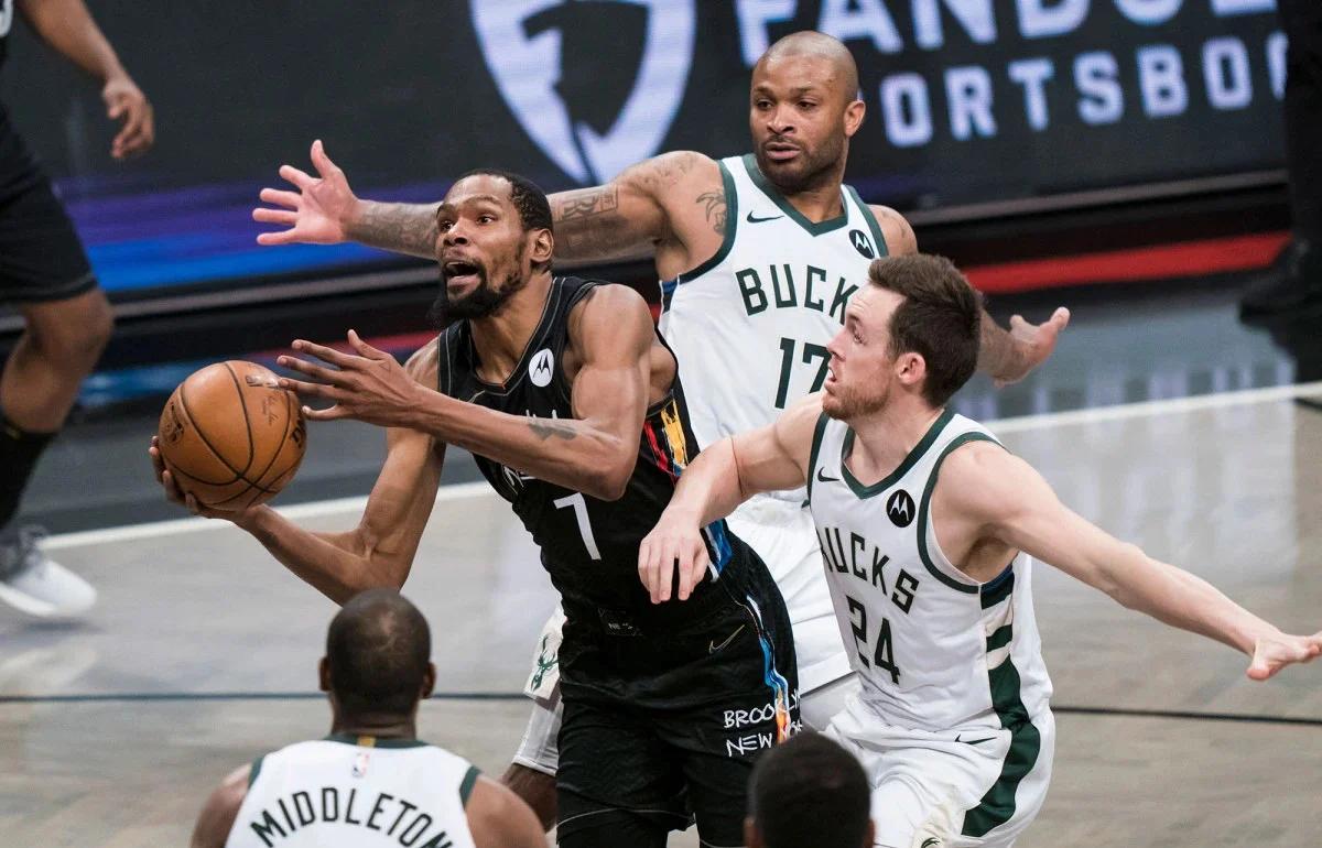 篮网队外援表现抢眼,助球队连胜 篮网队外援表现抢眼,助球队连胜