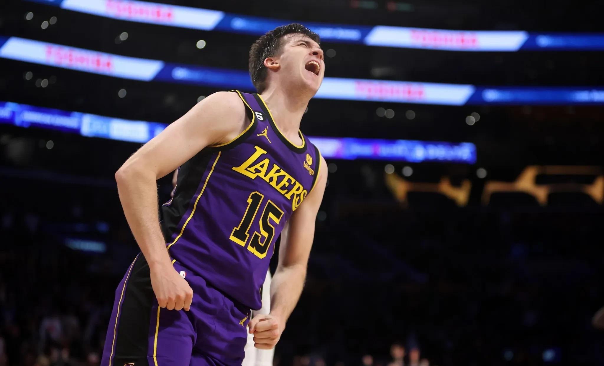 九游娱乐app下载-湖人再胜马刺,詹皇29分创历史