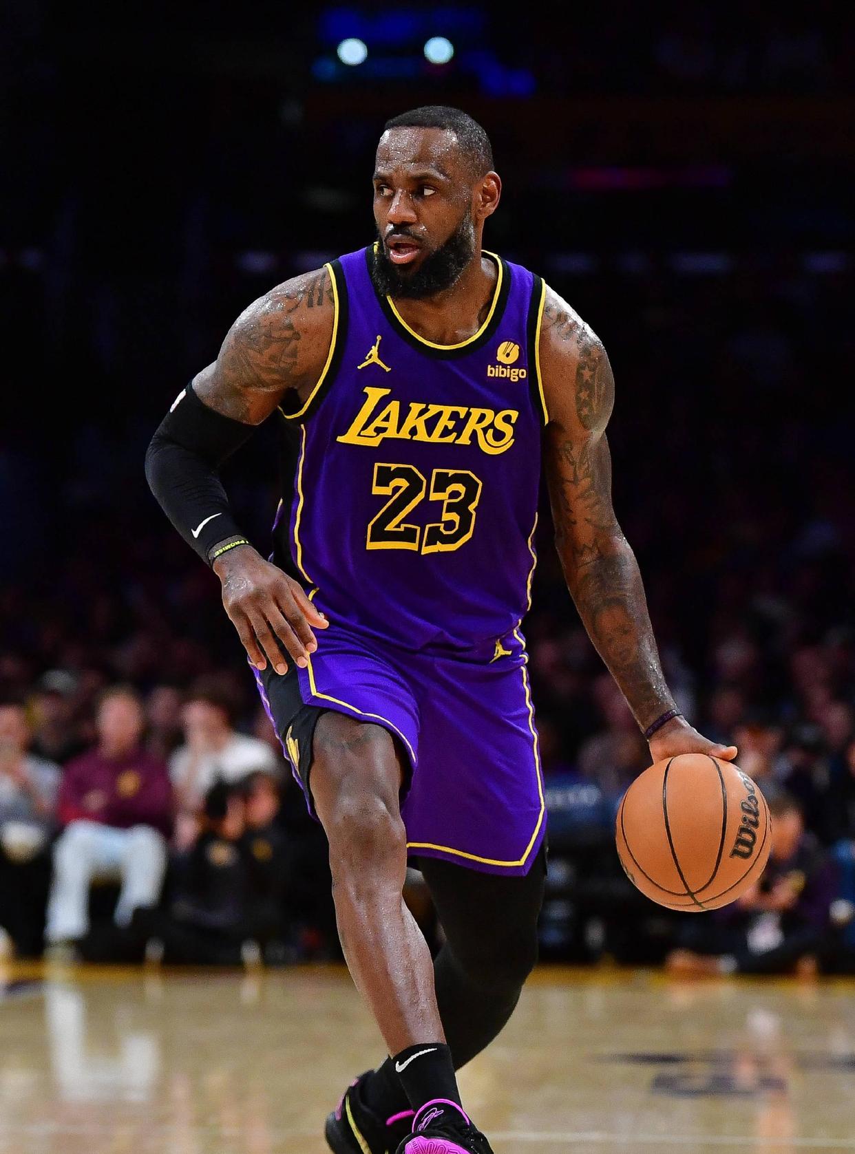 湖人再胜马刺,詹皇29分创历史 湖人再胜马刺,詹皇29分创历史