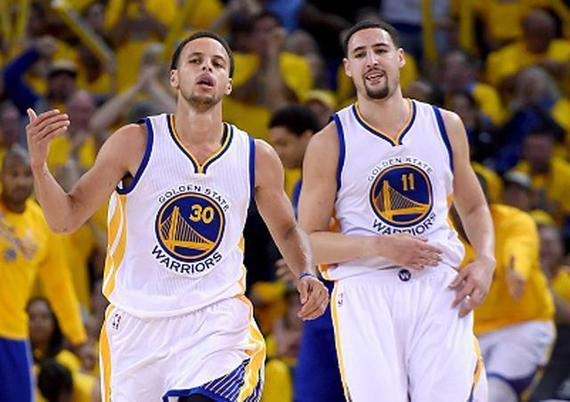 九游游戏-包含韦德梅奥尔组合刷新季后赛记录的词条