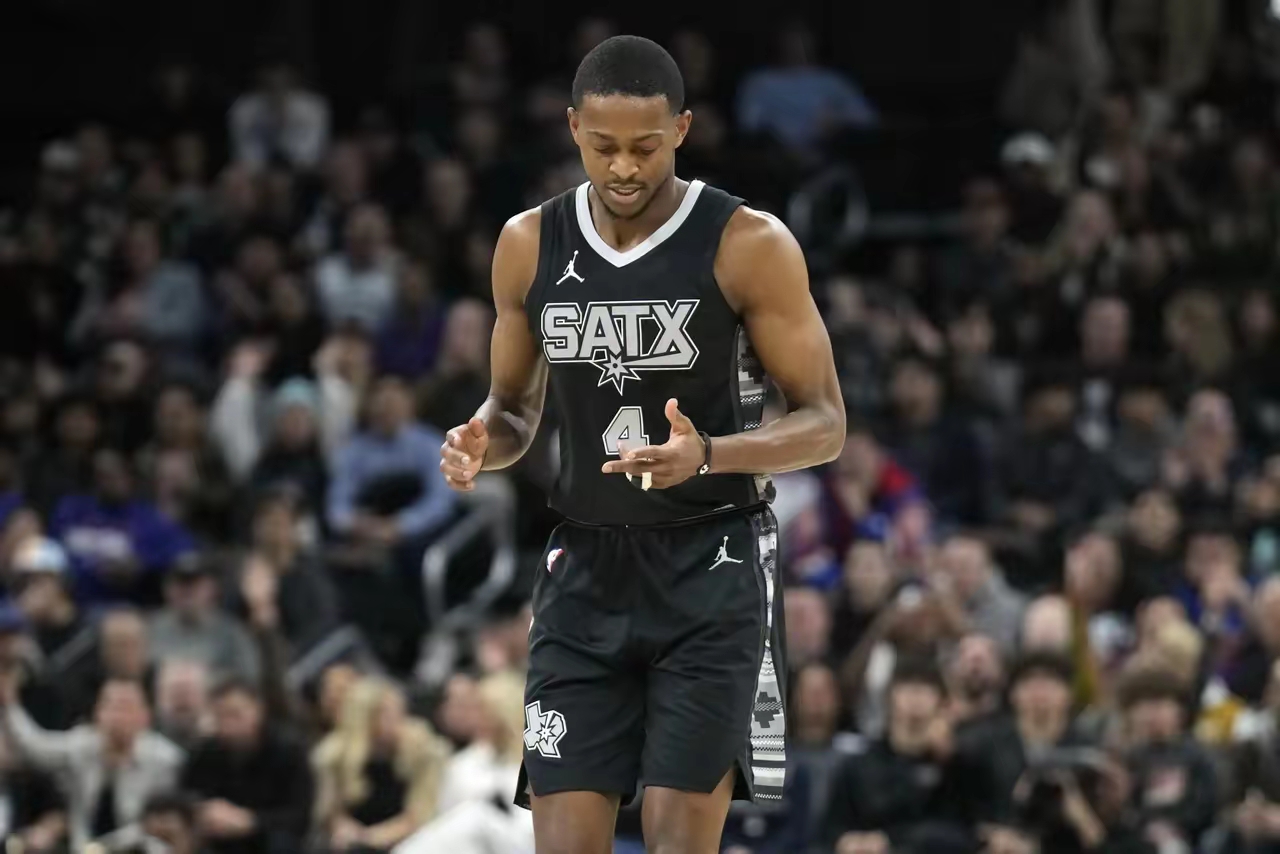 九游娱乐网页-马刺队换帅成功,夺冠冲刺