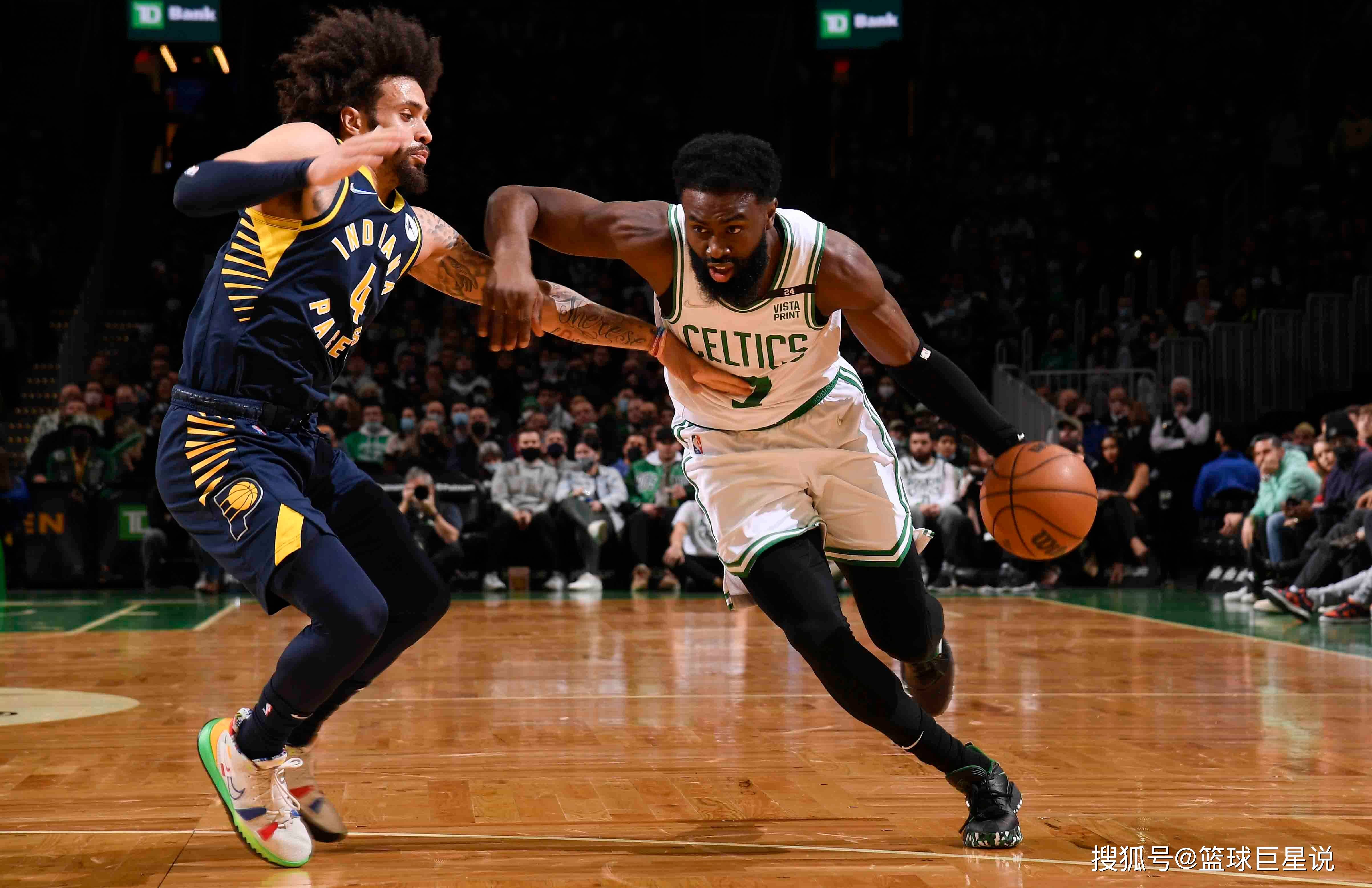 九游体育直播-纽约尼克斯险胜黄蜂，兴登堡迪奥斯连中三分