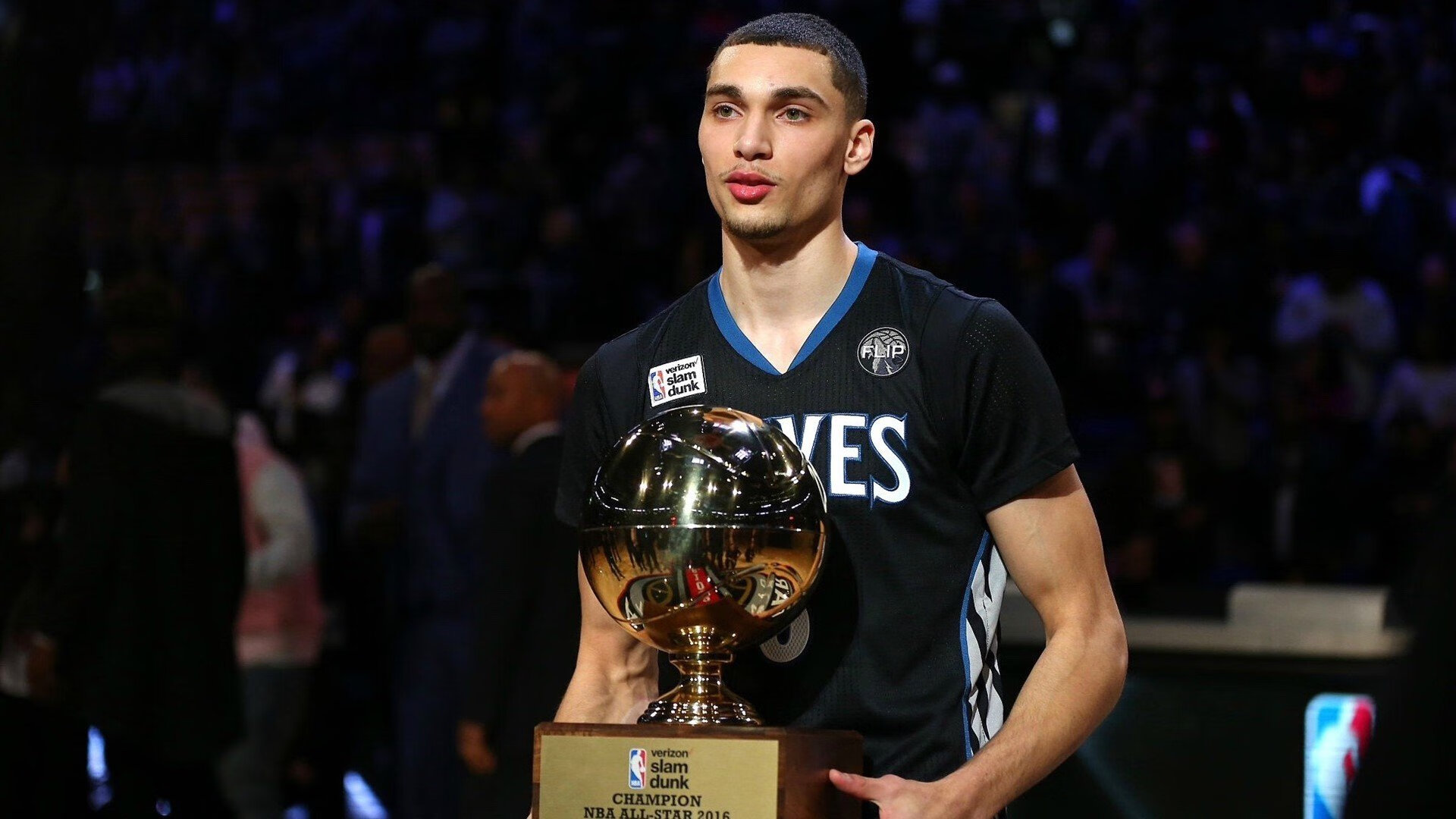 绿茵哲学家莫德里奇关键战不手软,桑巴军团加时险胜皇家社会