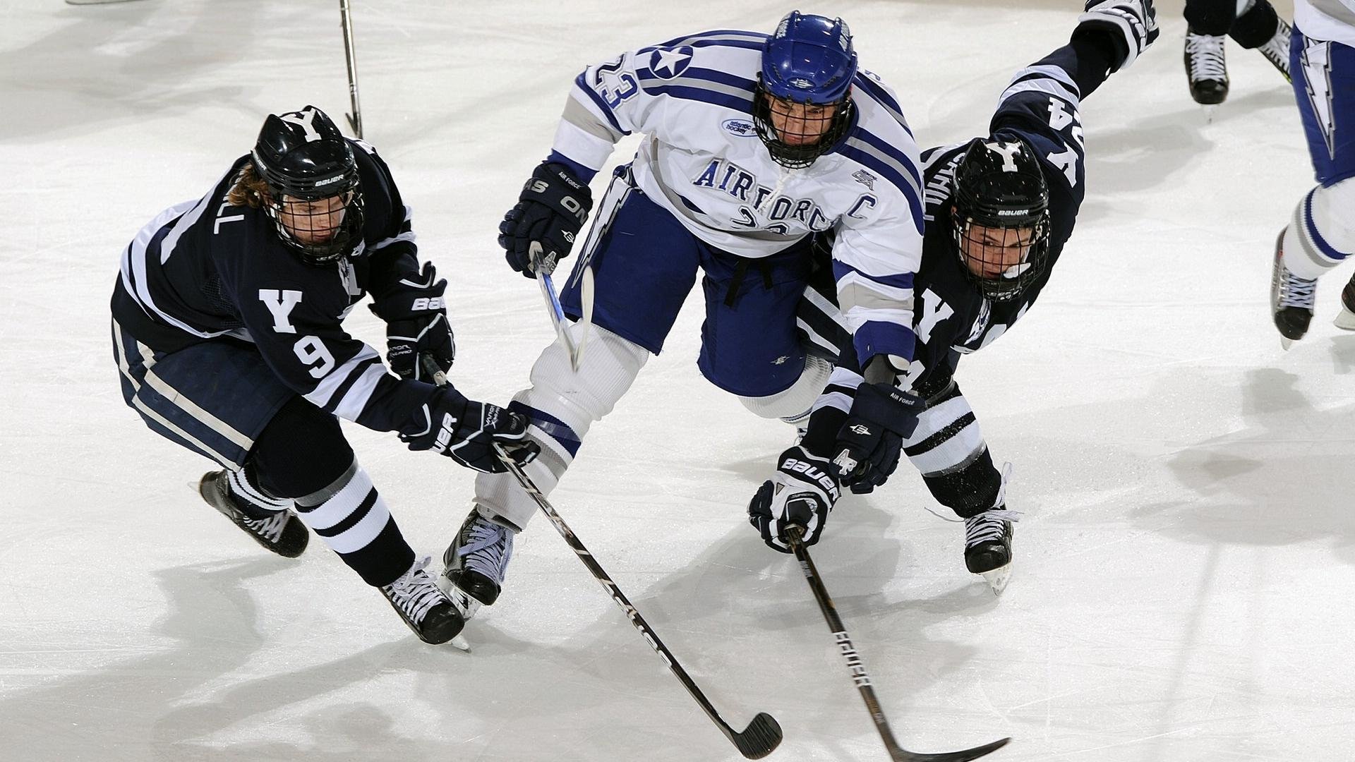 横跨太平洋的篮球英雄叙事,上海队硬仗取胜与利拉德的抢七传奇