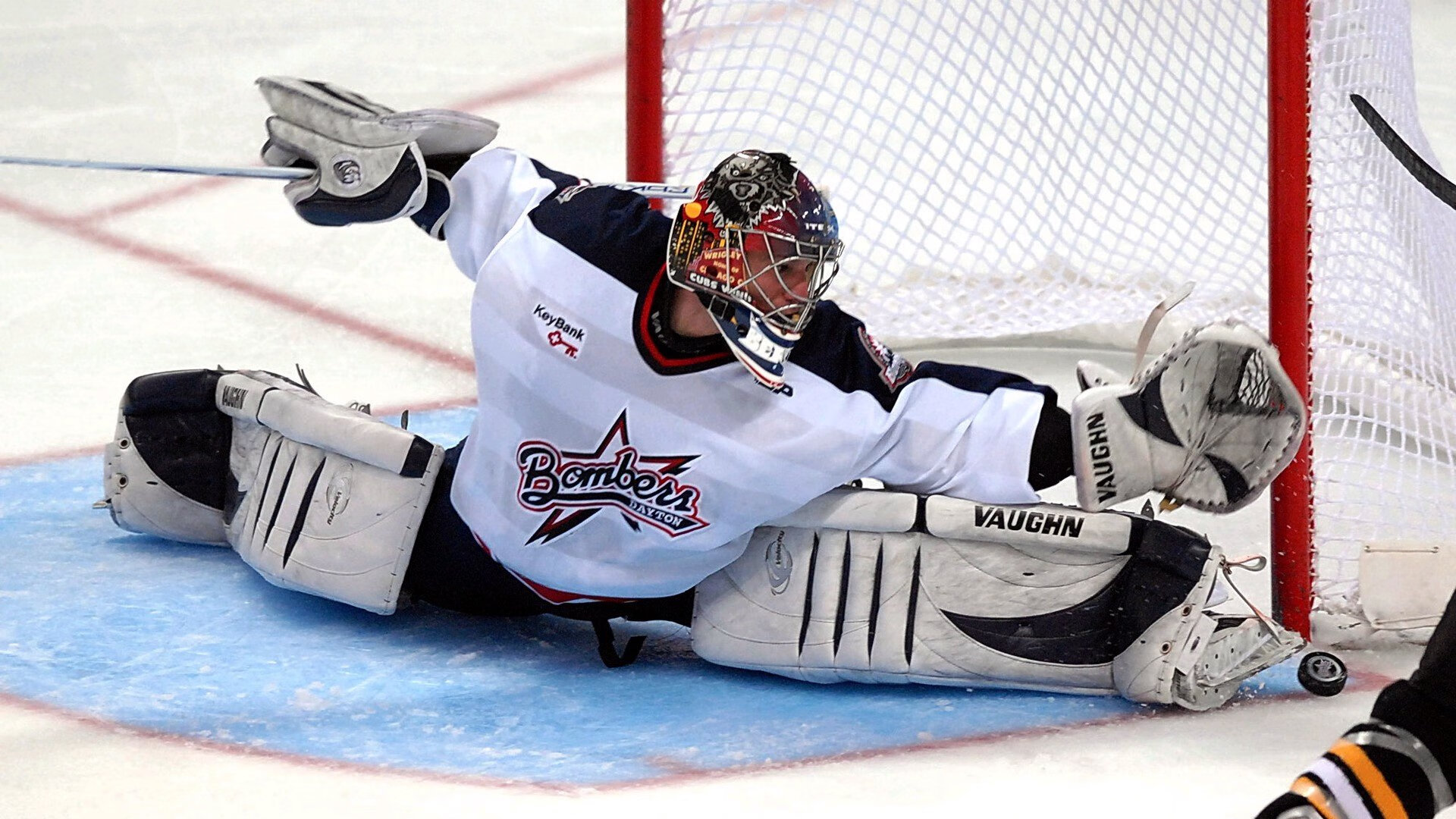 时代转折,塞恩斯单骑救主,红色巨兽在墨尔本苏醒